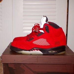 Air Jordan 5 Retro ‘Raging Bull’